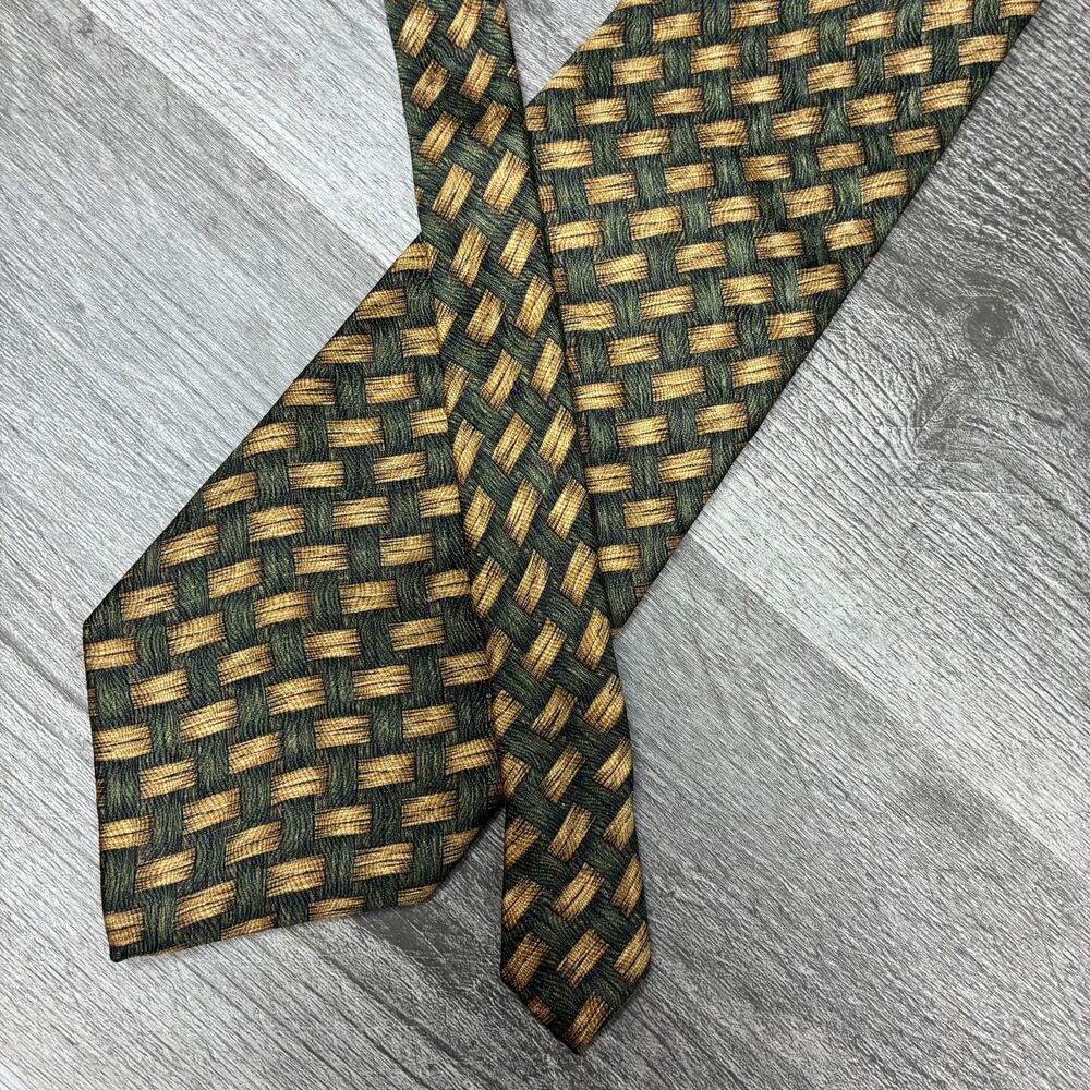 Bill Blass 100% Silk Tie Green Gold Geometric Woven 3.75" 58" Necktie